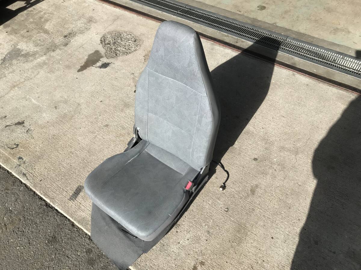 三菱 U61V ミニキャブバン ミニキャブ 純正 ドライバーズシート 運転席側 シート キャッチ付 U71V クリッパー拍卖
