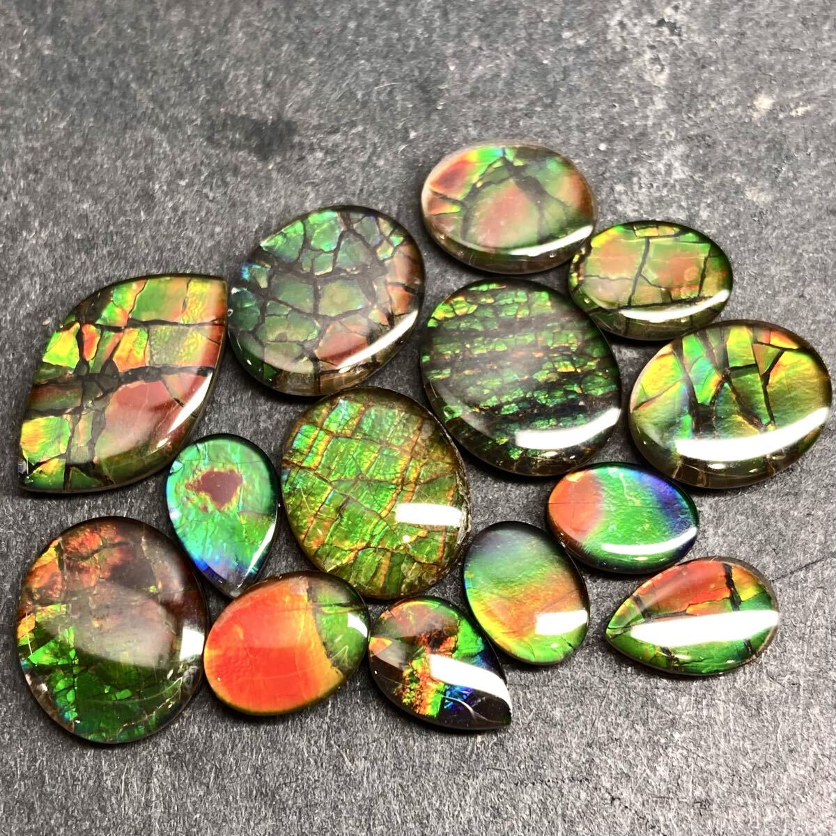 遊色効果!!☆天然アンモライトおまとめ29.14ct☆d 約5.82g ルース 裸石 宝石 ジュエリー jewelry ammolite 遊色 虹 DA5/DA5 w2す7拍卖