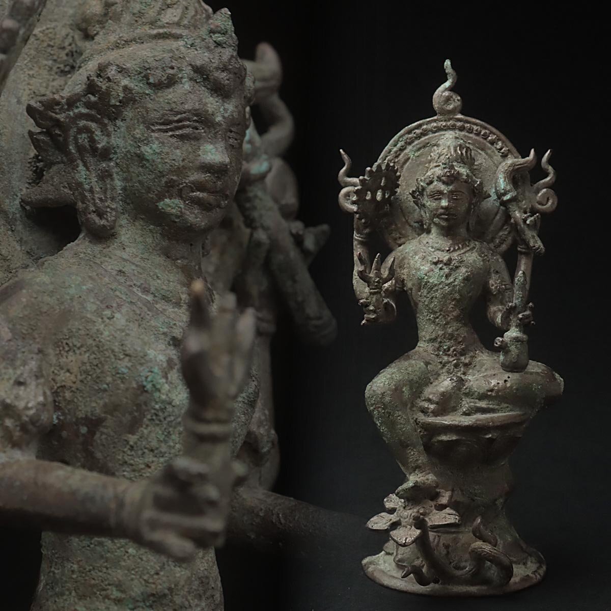 FC947 時代 古銅「四臂突伽天女・ドゥルガー神」高21.5cm 重さ1.1kg 木箱附・銅四臂佛像・仏像 仏教古美術 ヒンドゥー教拍卖