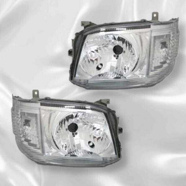 トヨタ ハイエース 200系 3型 純正タイプ ヘッドライト ヘッドランプ 平成22年8月〜平成25年11月 H4 左右 カスタム レンズ パーツ 新品拍卖