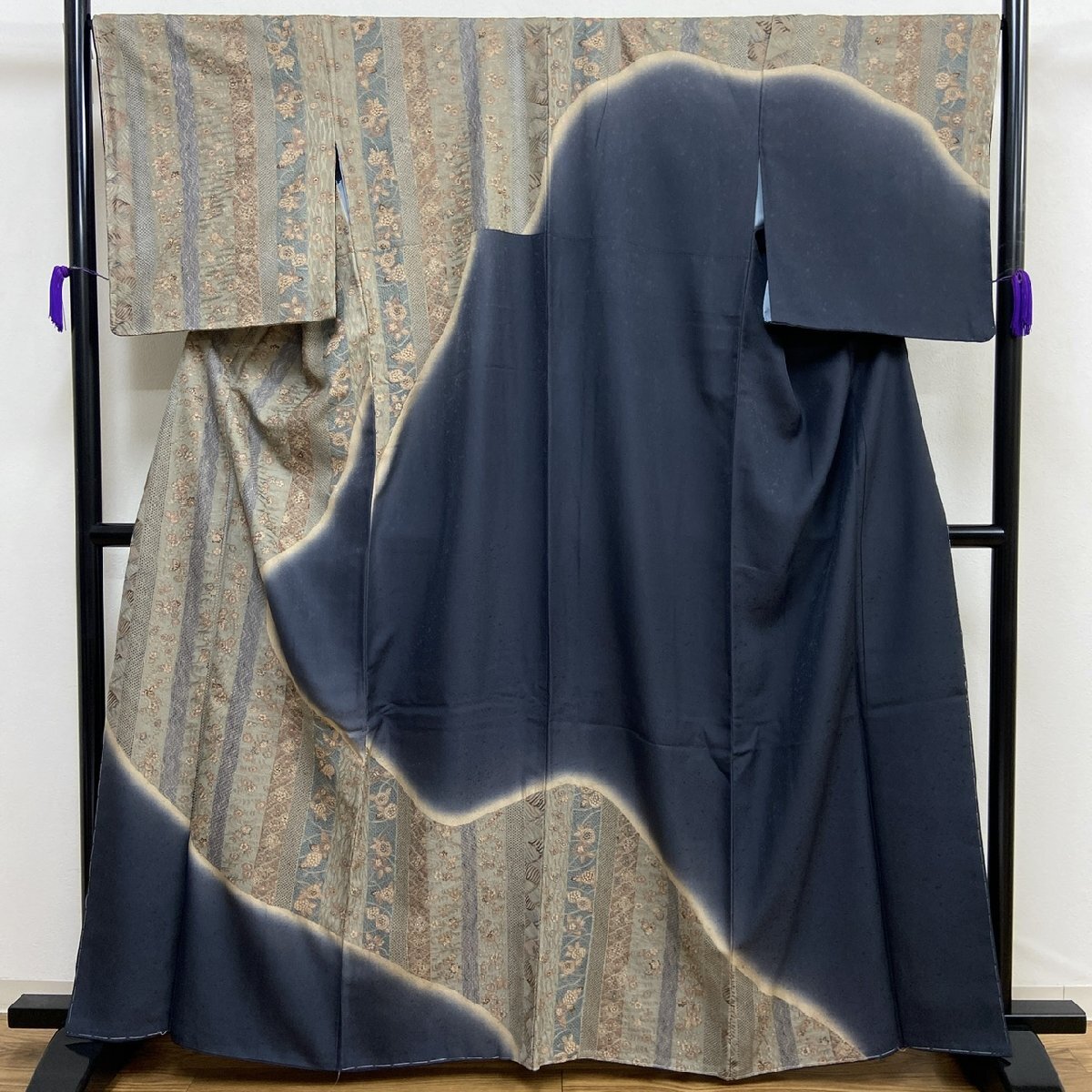 着物月花 総刺繍 仙頭刺繍 蘇州刺繍 ぼかし染 小花 訪問着 未使用品 正絹 さが美 ガード加工 ki6840拍卖