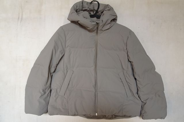 UNIQLO/ユニクロ/211-452309/シームレスダウンパーカ/ジャンパー/アウター/防風/軽量/前ジップアップ/グレー/Mサイズ(12/8R7)拍卖
