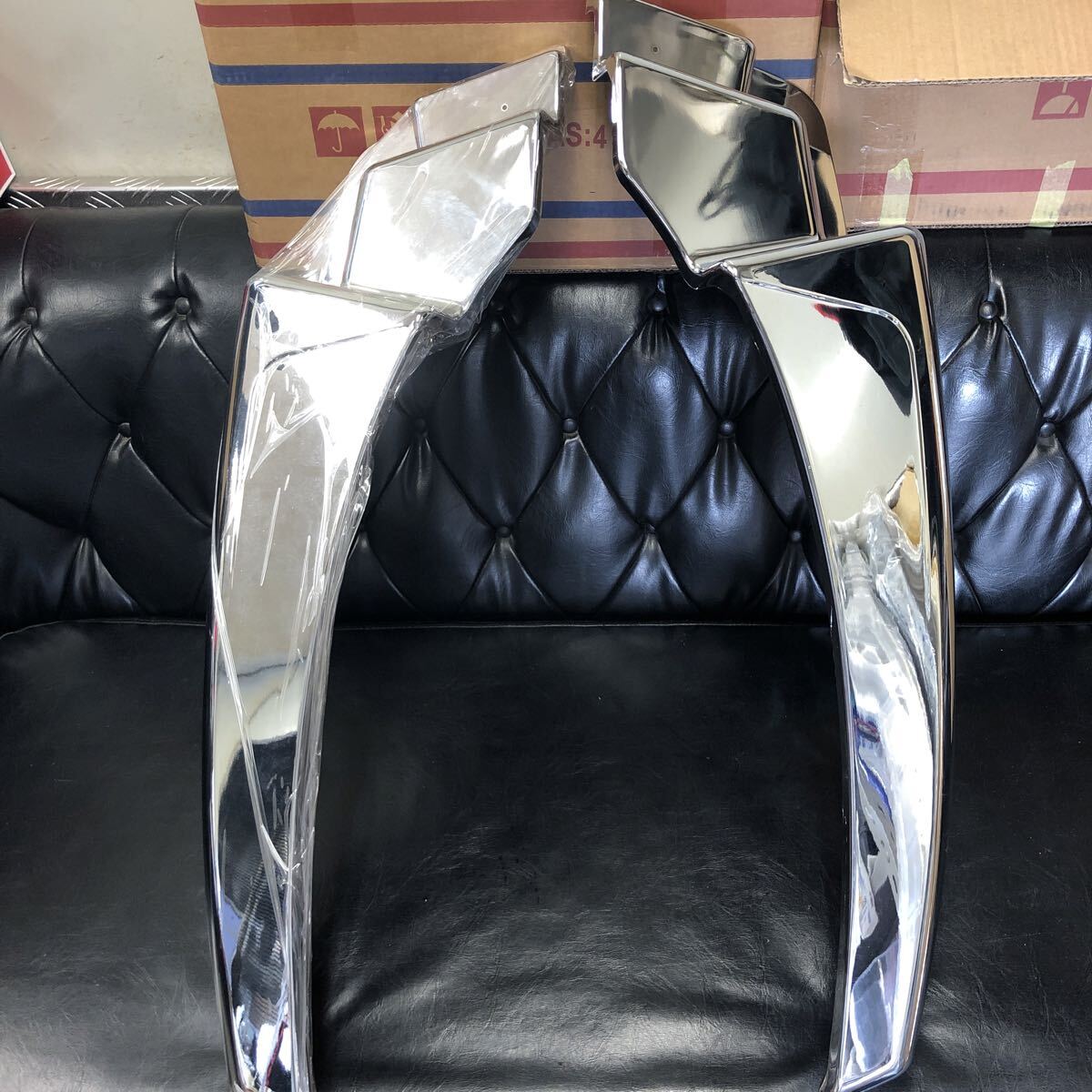 N 500円~ 売り切り 「訳あり」 日野 グランド プロフィア 17’ プロフィア メッキ マッド ガード カバー 左右 セット拍卖