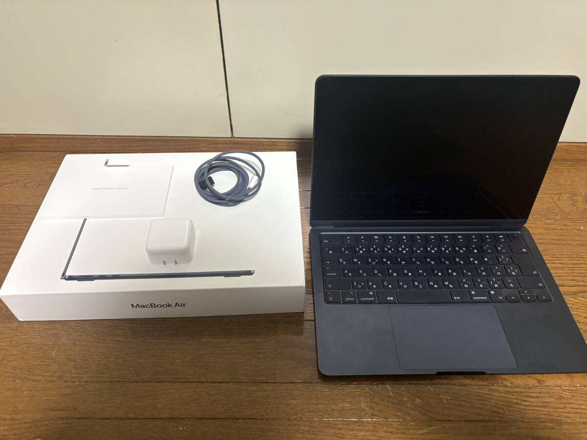 【中古】MacBook Air CPU Apple M2 メモリ 8GB M.2 NVMe SSD 512GB Sequoia 15.6.1 Office 2024付き バッテリー残100%【格安】拍卖