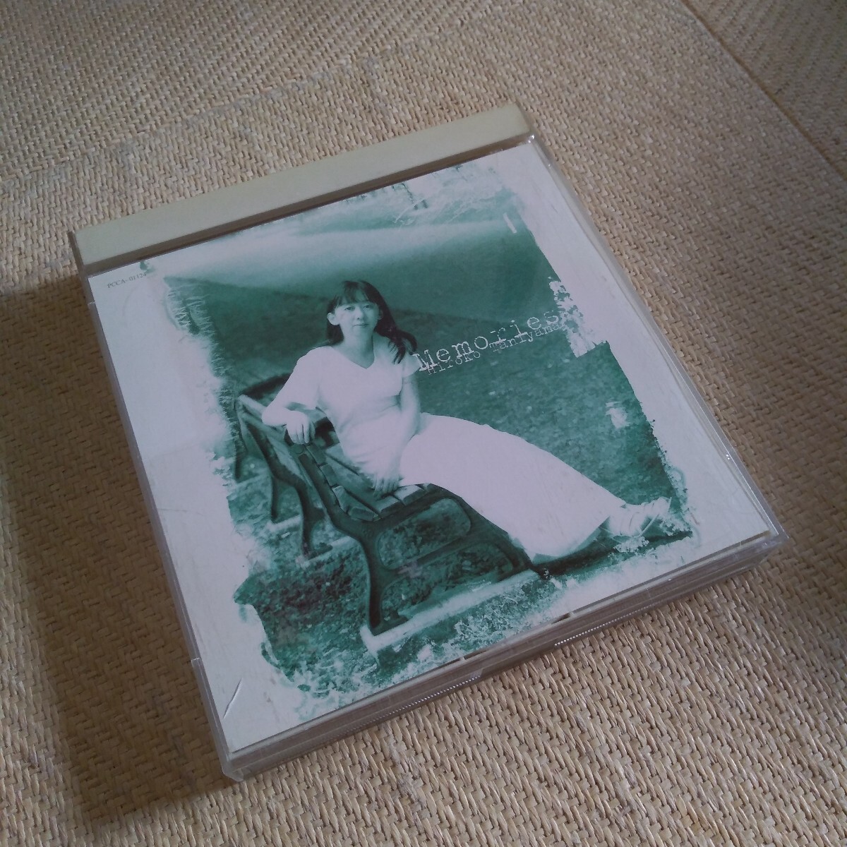 2CD 谷山浩子 HIROKO TANIYAMA / MEMORIES 全31曲収録 PCCA01124 ベスト アルバム BEST拍卖