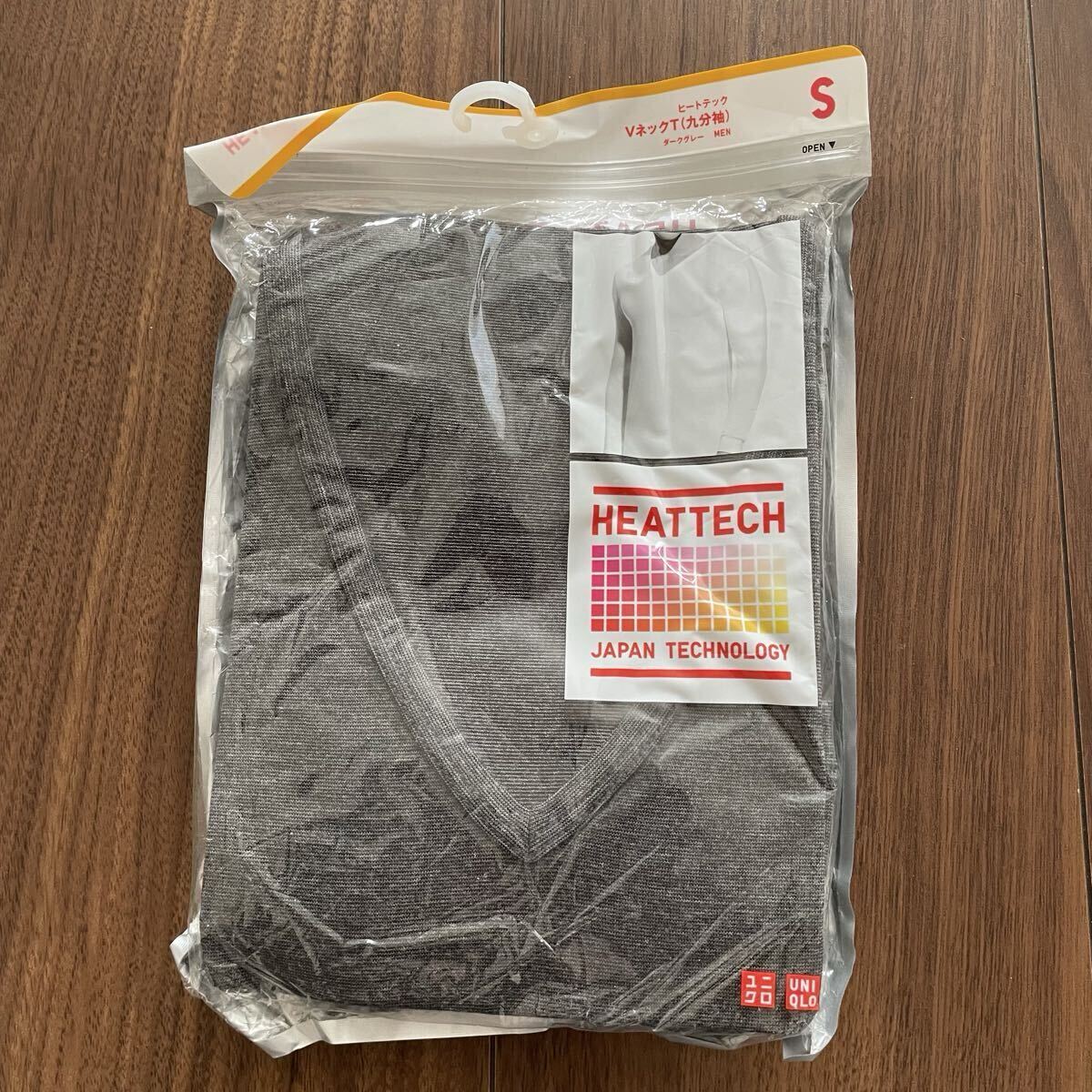 ☆未開封品☆UNIQLO ユニクロ☆ヒートテック☆VネックT(九分袖)☆08/Dark Gray/ダークグレー☆Sサイズ☆MEN☆メンズ拍卖