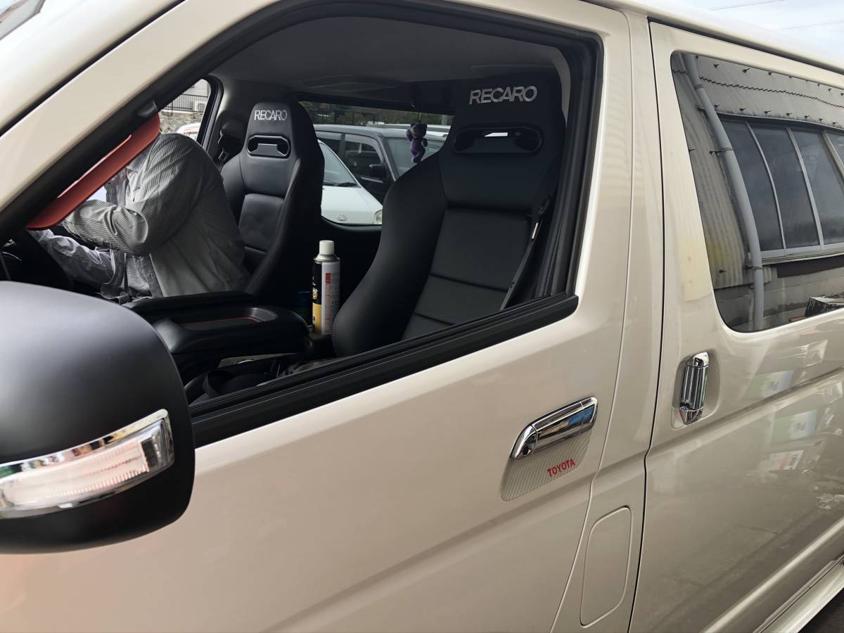 ハイエース ワイド 運転席用 1型から7型 200系 レカロ用超ローダウンシートレール M6×6個穴仕様拍卖