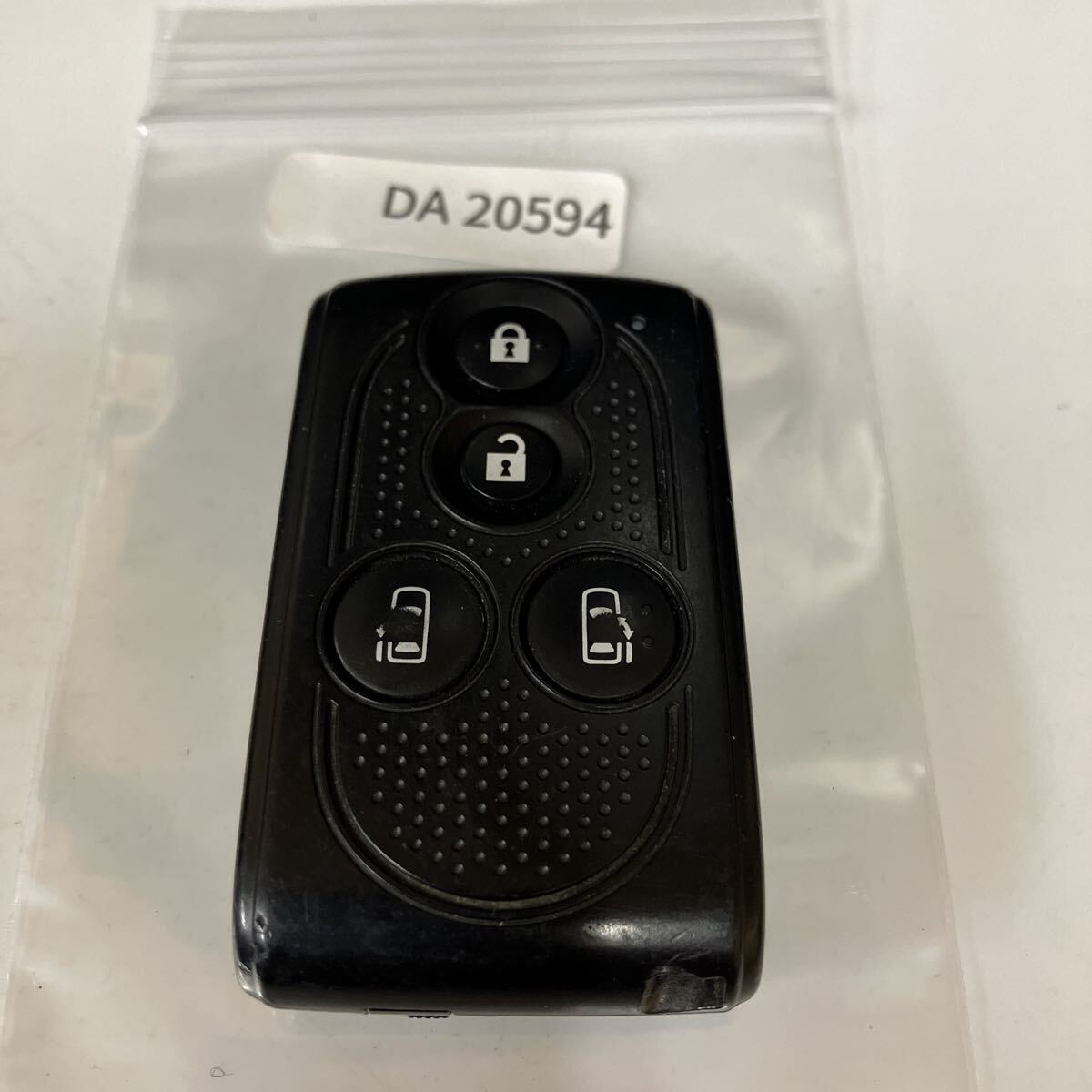 DA20594 ダイハツ 007AB0088 EMU46011 純正 スマートキー 4ボタン タント ウェイク キーレス パスライドドア リモコン ピクシス等拍卖