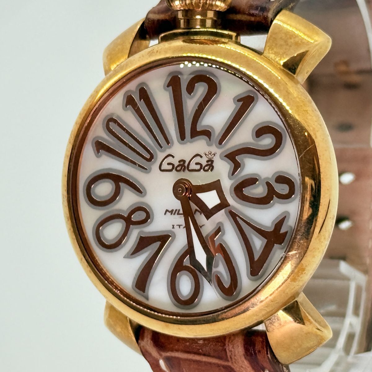 O9418 GaGa MILANO ガガミラノ Manuale マニュアーレ シェル文字盤 QZ 稼働拍卖
