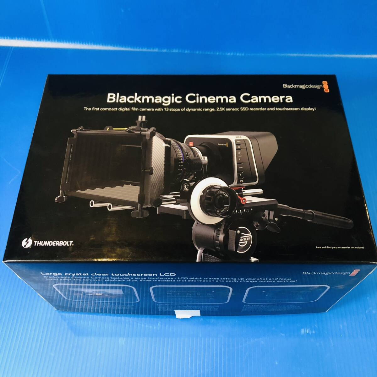 Blackmagic Design シネマカメラ Blackmagic Cinema Camera EFマウント 2.5Kイメージセンサー 5インチタッチスクリーン拍卖