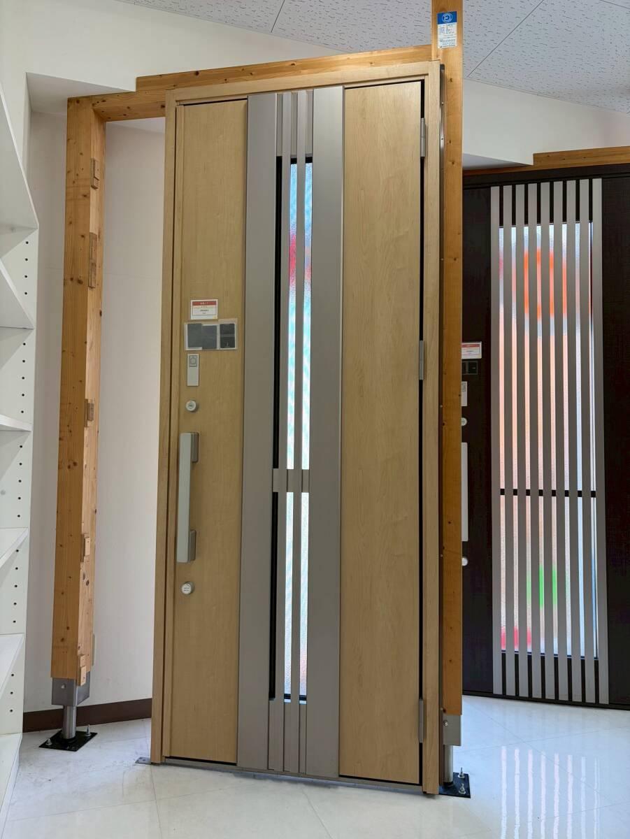 H7825☆展示美品☆リクシル☆LIXIL☆玄関ドア☆ジエスタ2☆リフォーム☆カードキー☆拍卖