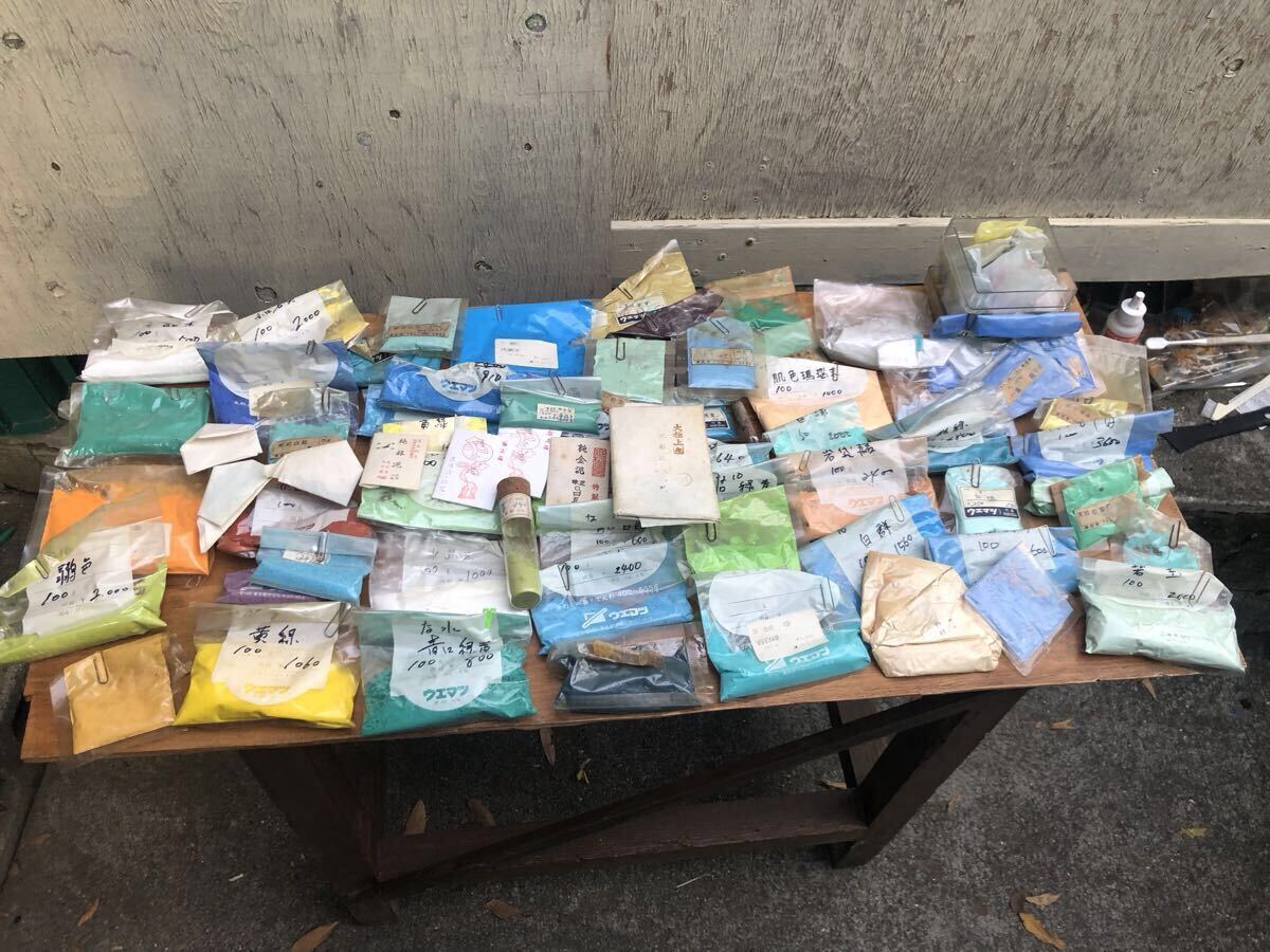 【 岩絵具/全85点】 ウエマツ 保管品 岩絵の具 純金泥 純銀泥 天然 顔料 画材 日本画 新岩拍卖