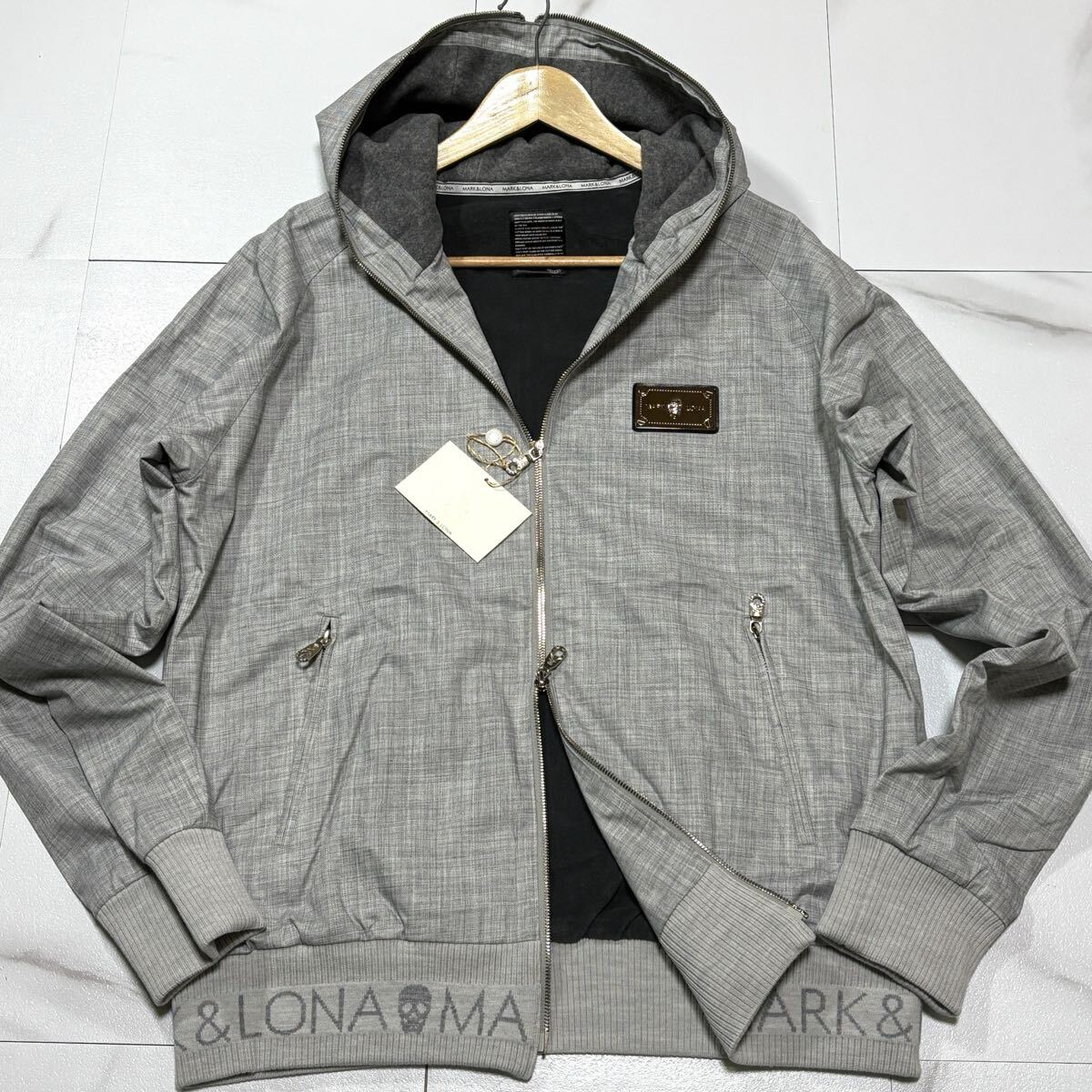 新品未使用/ XLサイズ MARK&LONA マークアンドロナ パーカー ダブルジップ GOLF 裏起毛 ゴルフウェア ブランドロゴ グレー拍卖