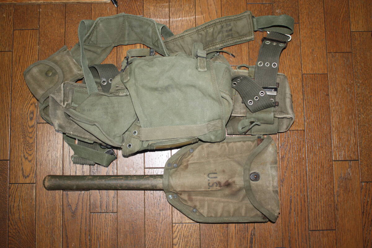 ミリタリー アメリカ海兵隊 個人装備品 放出品 小物入れベルト 型崩れ 並下、携帯スコップ 並品 現状拍卖
