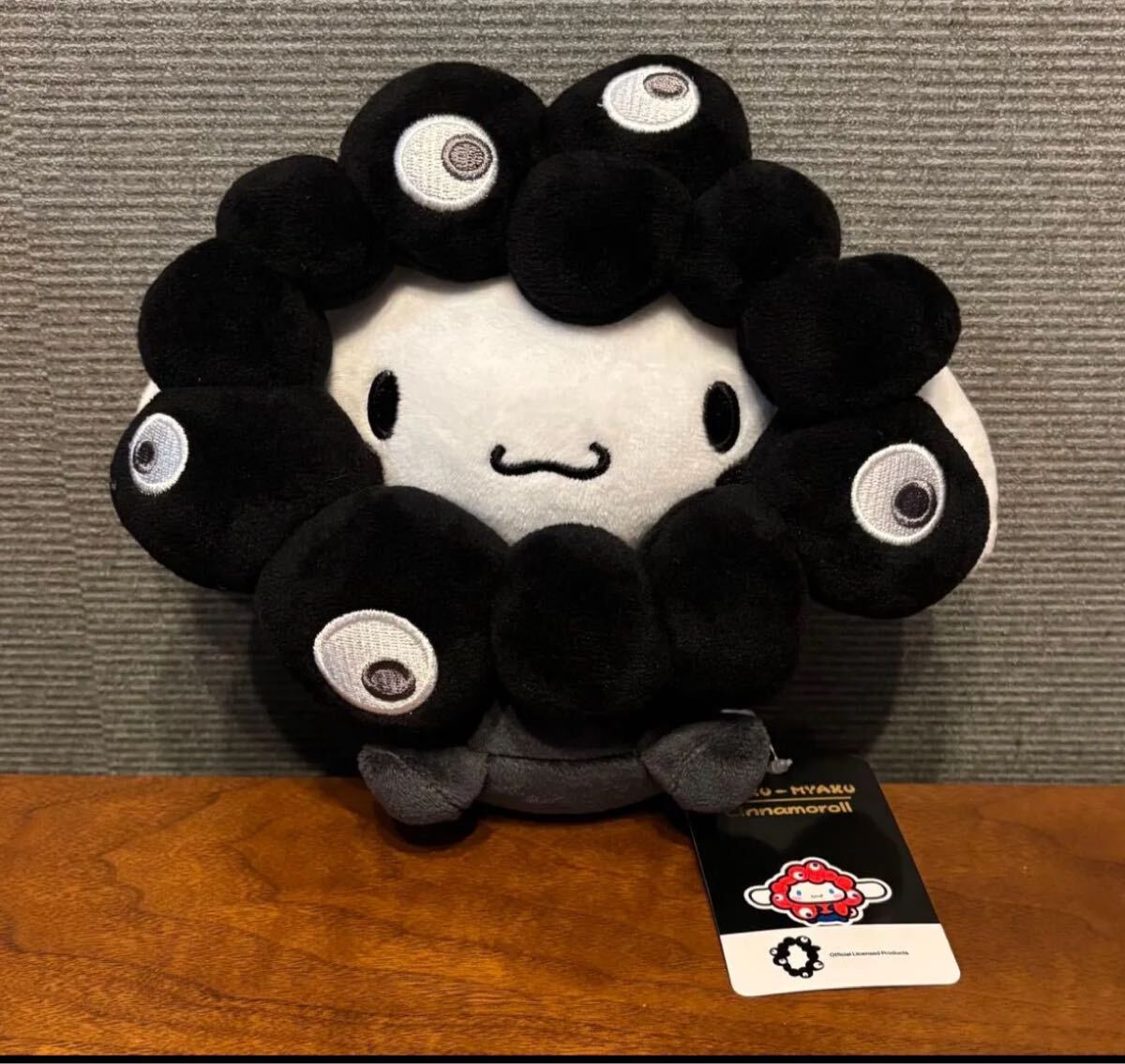サンリオ ミャクミャク なりきりぬいぐるみ M ブラック 黒 シナモロール拍卖