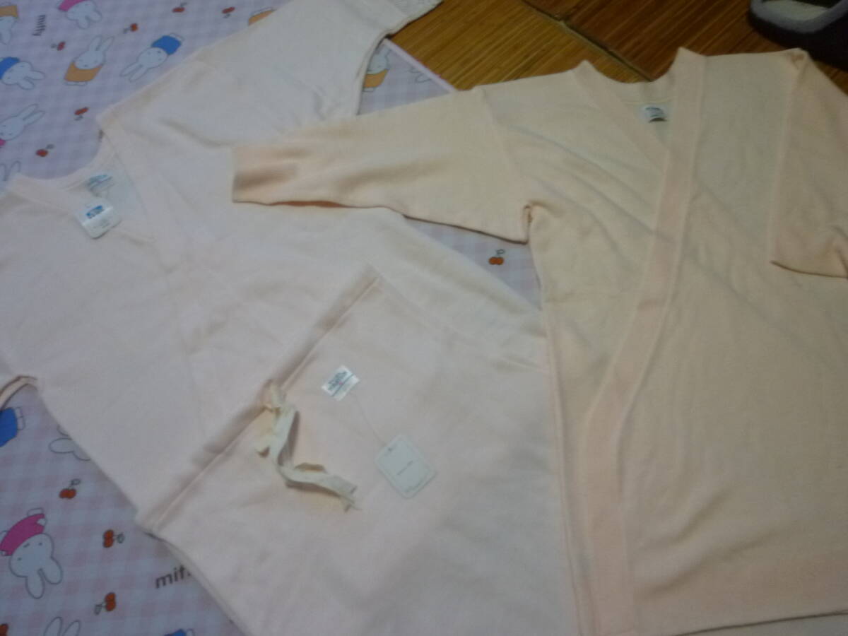 長期保管品 昭和レトロ ヴィンテージ 肌着2枚 腰巻き お腰 1枚 暖かい厚手 温活 明治 大正 昭和 レトロ 和服 和装 まとめて 3着拍卖