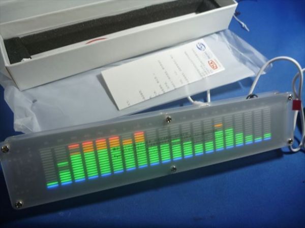 LEDスペクトラムアナライザ/完成品 LEDスペアナ 自作オーディオ組み込みや車載にも、拍卖
