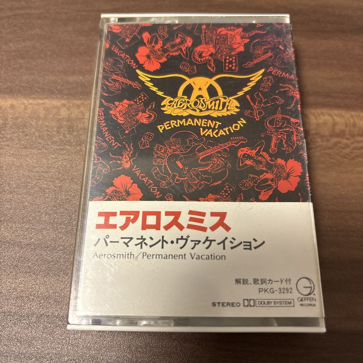 【国内盤洋楽カセットテープ】エアロスミス/パーマネント・ヴァケイション/1987年当時物/歌詞カード付き/カセットテープ多数出品中拍卖