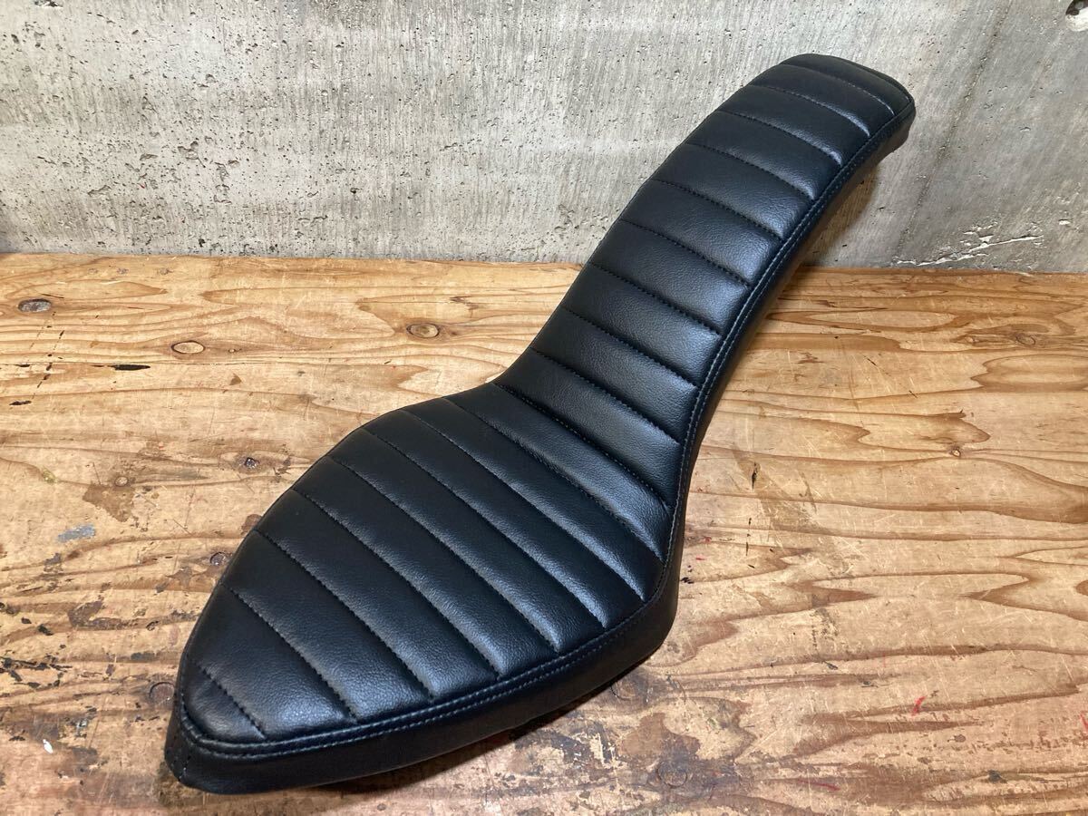 送料無料 2個 リジットコブラシート B横 タックロール ナックルヘッド パンヘッド ショベルヘッド ハーレー トライアンフ SR チョッパー拍卖