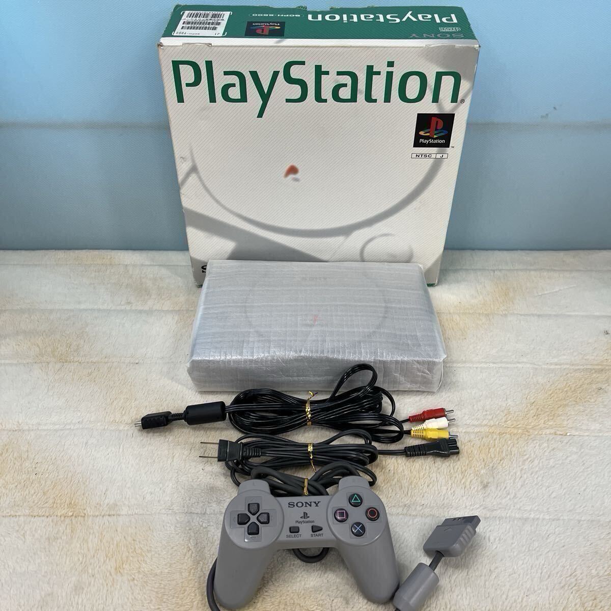 【送料込】動作確認済み 超美品 PlayStation プレイステーション SCPH-5500 箱付き 取説無し プレステ ゲーム機拍卖
