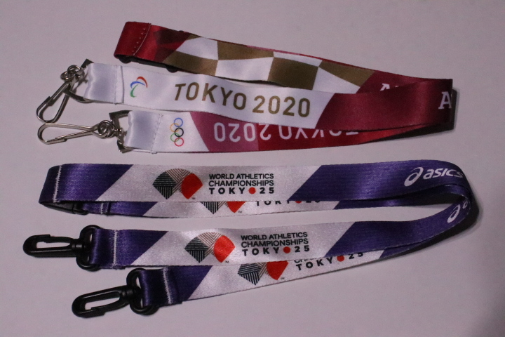 値下げします。 現在入手困難 クリスマスプレゼントにも最高 東京2020&世界陸上2025 ストラップ 2本セット拍卖