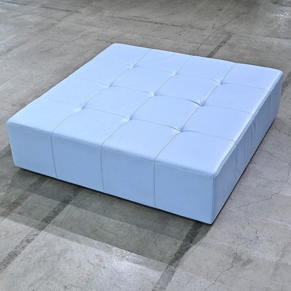 イタリア製 POLTRONA FRAU 54万「PUFF CUBO」オットマン 本革 スクエア スツール リビング ロビー ホテル ポルトローナフラウ パフ クーボ拍卖