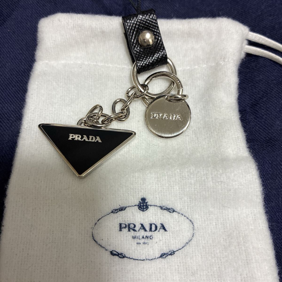 PRADA プラダ キーリング キーホルダー 三角ロゴ ブラック 未使用品拍卖