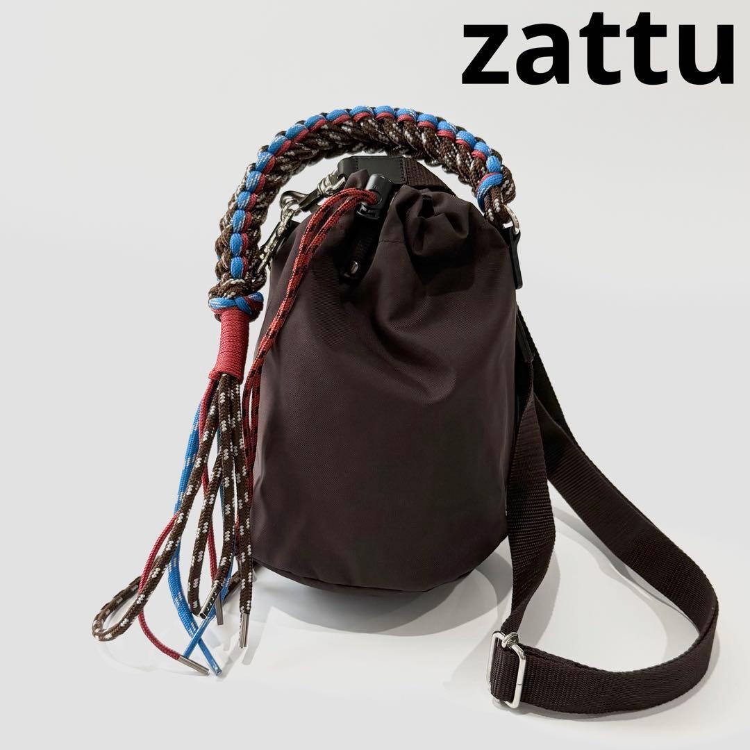 zattu ザッツ LUGUN ルーガン 2WAY ナイロン ミニ ポーチ 巾着 バック ブラウン ショルダーバッグ ハンドバック カラビナ付き 日本製拍卖