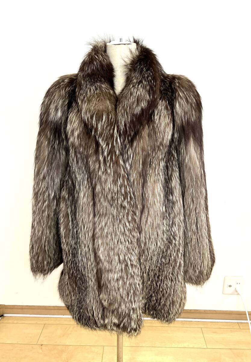 シルバーフォックス セミロングコート 85㎝ ARIANNA拍卖