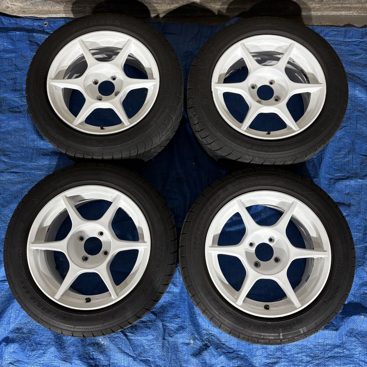 P1レーシング P1Racing PCD100 4穴 4H 15インチ 7JJ +27 TOYO PROXES R1R 25年製 195/55R15 白 検) シビック EG ロスタ NA NB ND フィット拍卖