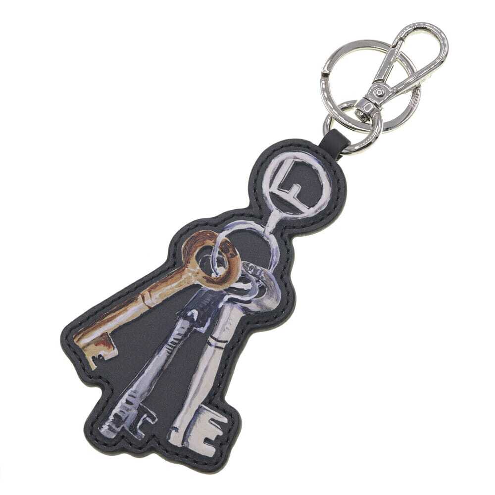 フェンディ バッグチャーム ダークグレー レザー メタル 中古 キーホルダー キーリング カギ 鍵 アクセサリー レディース拍卖