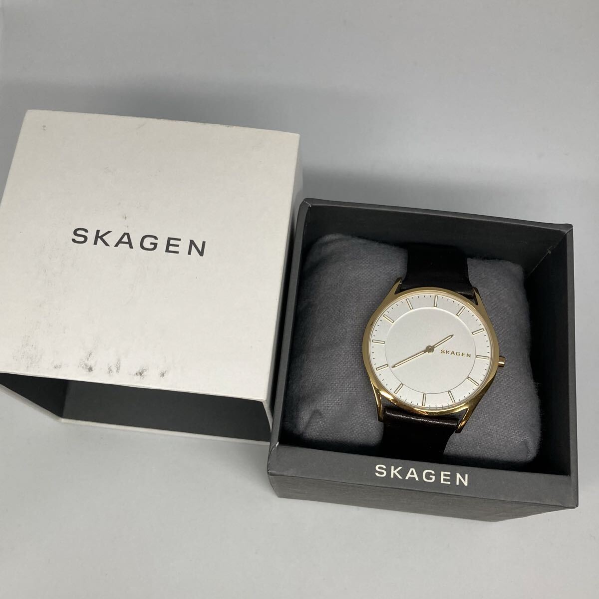 【不動品】SKAGEN スカーゲン クォーツ 腕時計 SKW6225 シルバー文字盤 革ベルト 箱付き拍卖