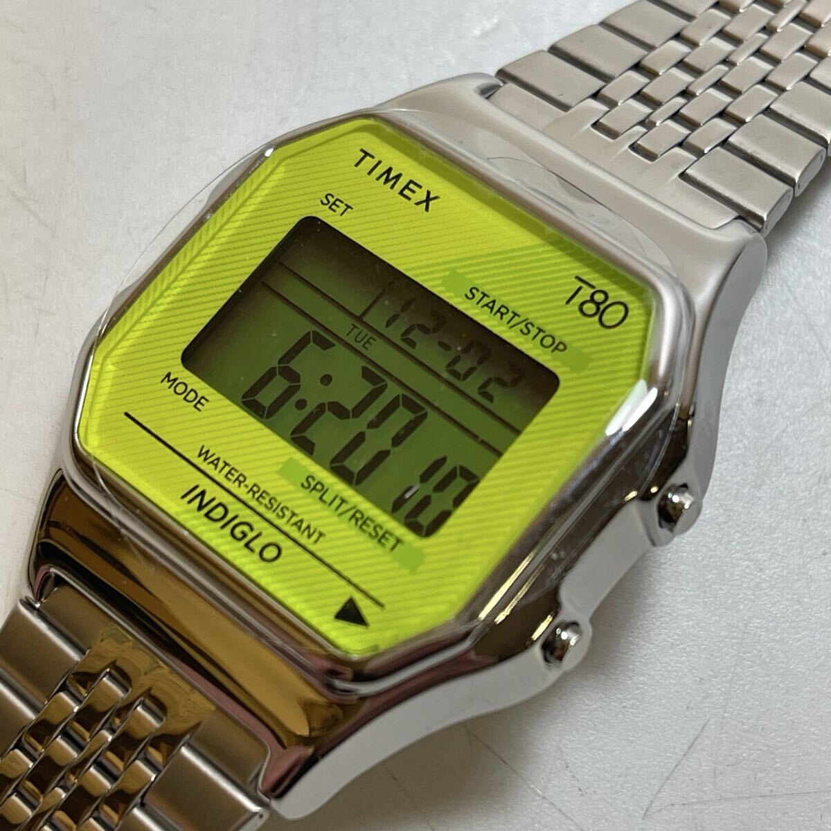 TIMEX T80 TW2V19300 イエローグリーン 未使用 デジタルウォッチ ステンレスベルト INDIGLO T80シリーズ 箱・保証書付き拍卖
