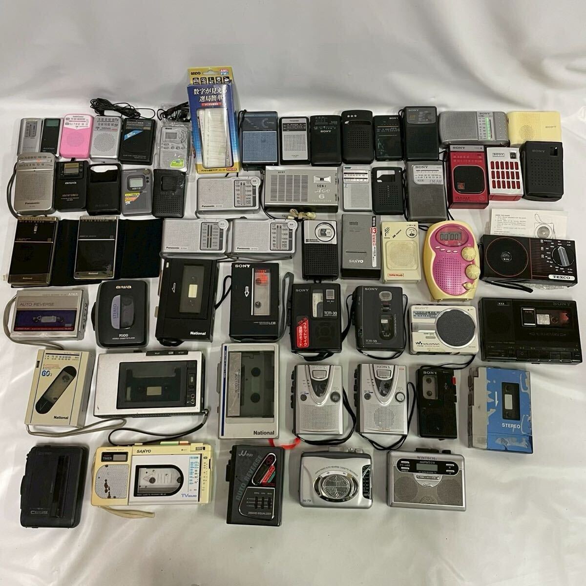 カセットプレーヤー WALKMAN ウォークマン ラジオ SONY Panasonic AIWA SANYO TOSHIBA National ナショナル 総重量約11kg 51個 まとめ拍卖