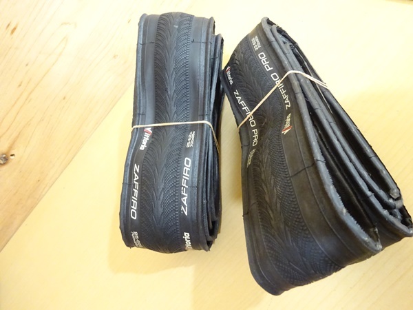 ▲ビットリア ZAFFIRO/ZAFFIRO PRO 700×23/25C タイヤ2本 ピナレロロゴ 年式古い▲980 拍卖