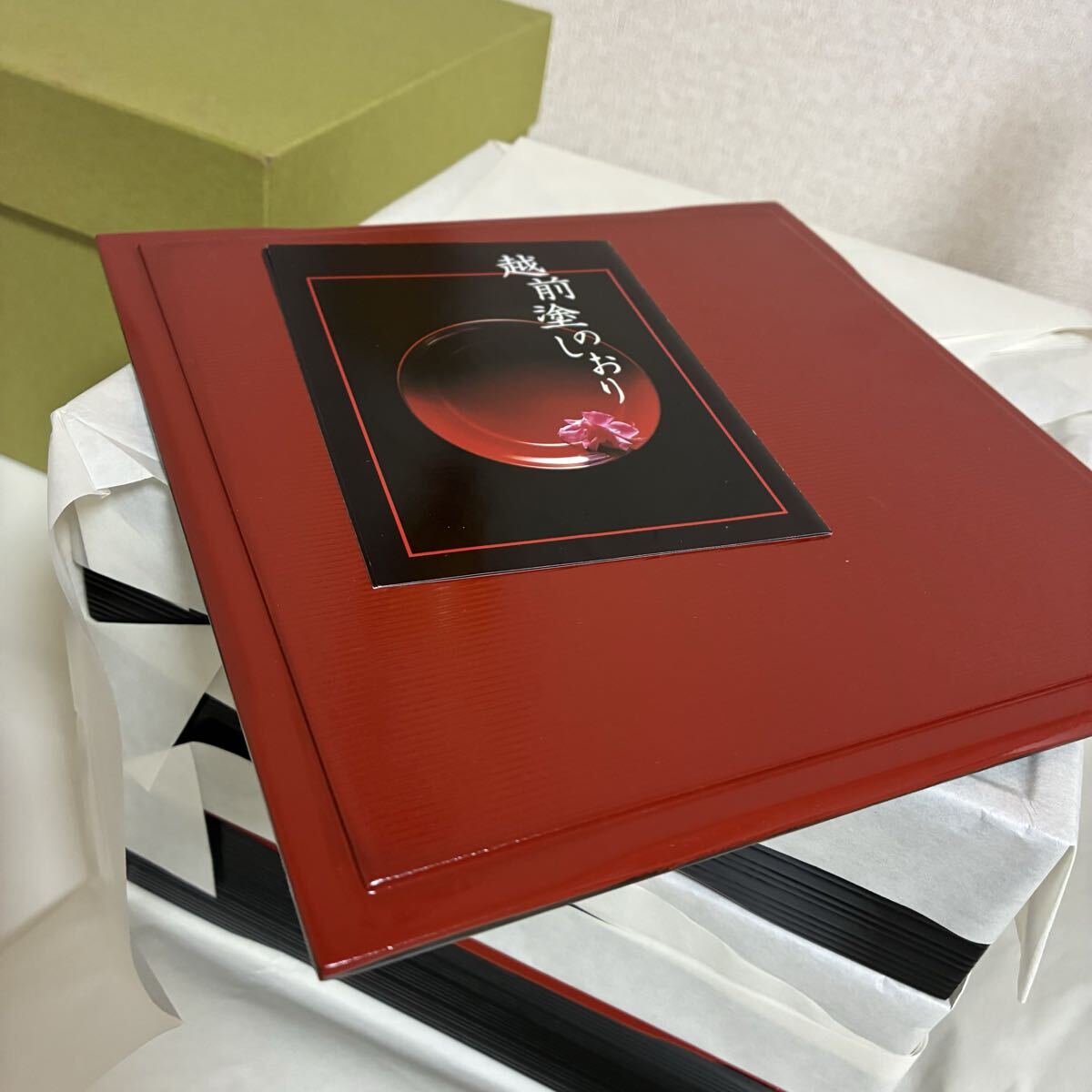未使用 越前塗 漆器 木製 重箱 漆黒 朱塗 黒内朱 19センチ角拍卖