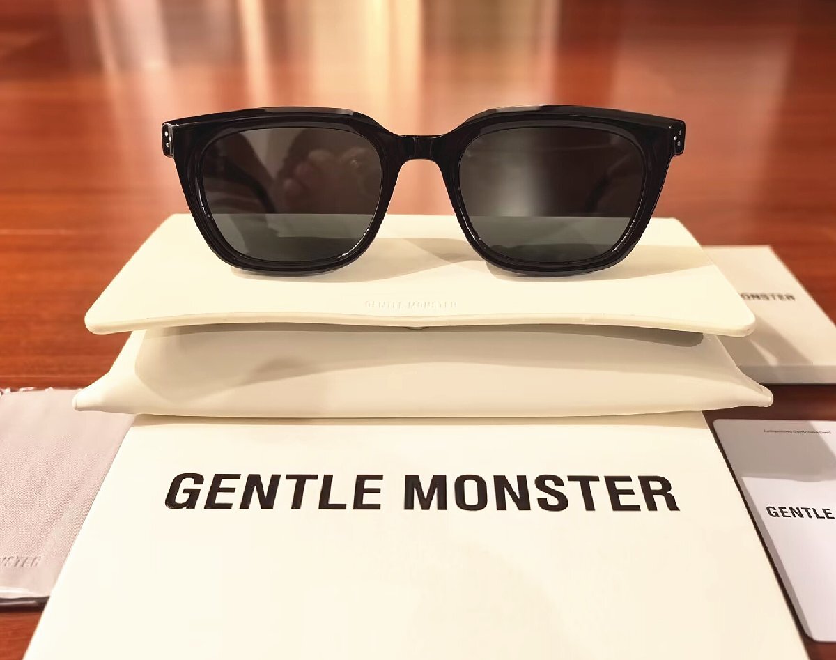 新品未使用※人気モデル*GENTLE MONSTER・ジェントルモンスター HOVO 登坂広臣 BTS 愛用・ブラック・サングラス・黒拍卖