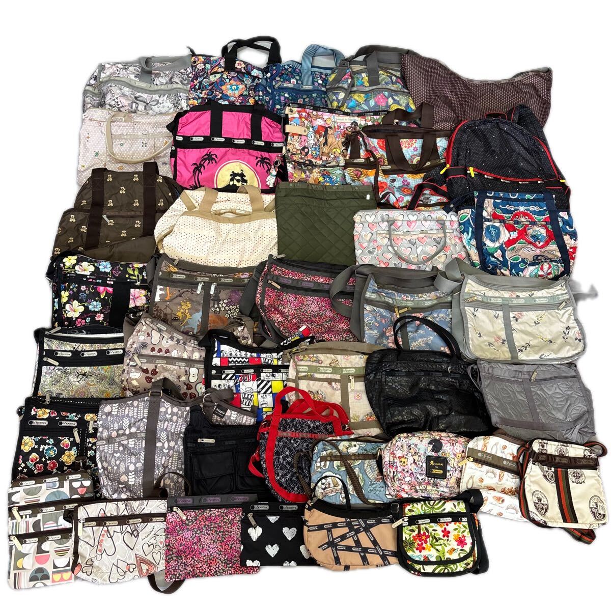 1円〜 ◇ まとめ売り!! '豪華 40点セット' LeSportsac レスポートサック 総柄 コラボ付き ハンドバッグ ショルダーバッグ等 鞄 カバン拍卖
