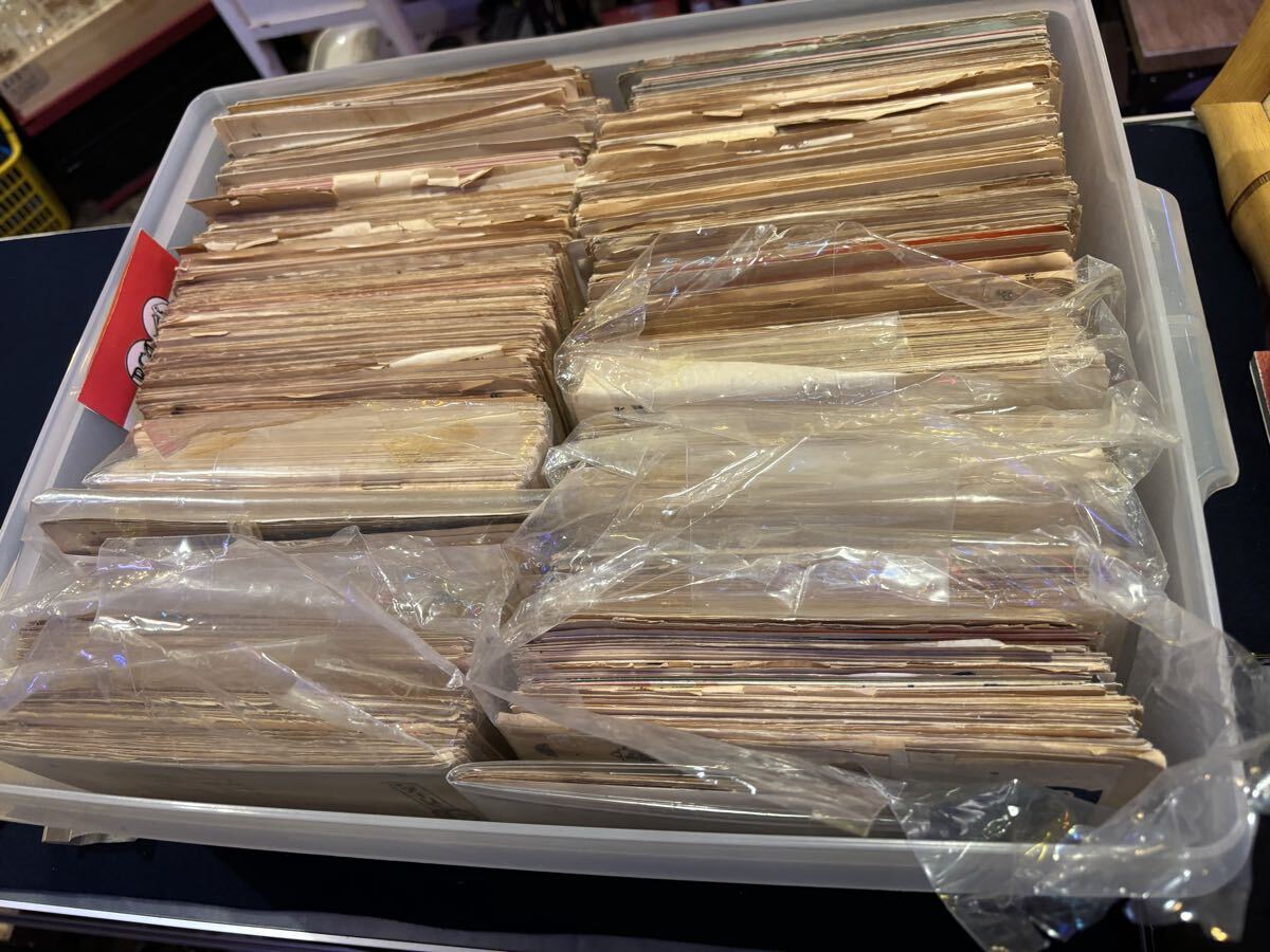 SPレコード 歌詞カードのみ 数えてませんが数千枚〜あります ヴィクター コロンビア ポリドール ニッチク 日本盤のレーベル多数 拍卖
