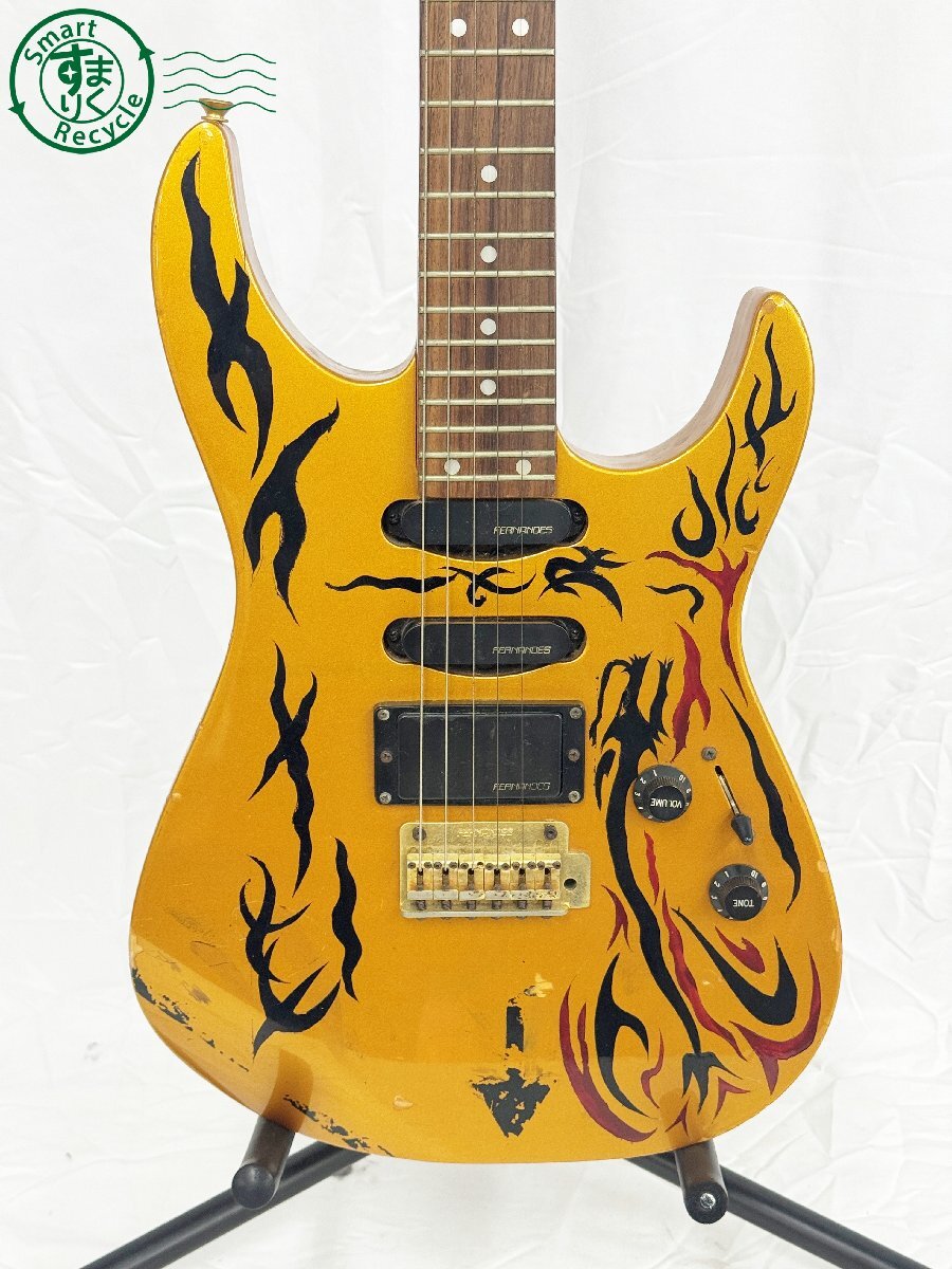 BL0601039 ★ FERNANDES フェルナンデス 型番不明 エレキギター 塗装剥がれ 落書き 本体のみ 音出し可 Guitar 弦楽器 ジャンク 中古拍卖