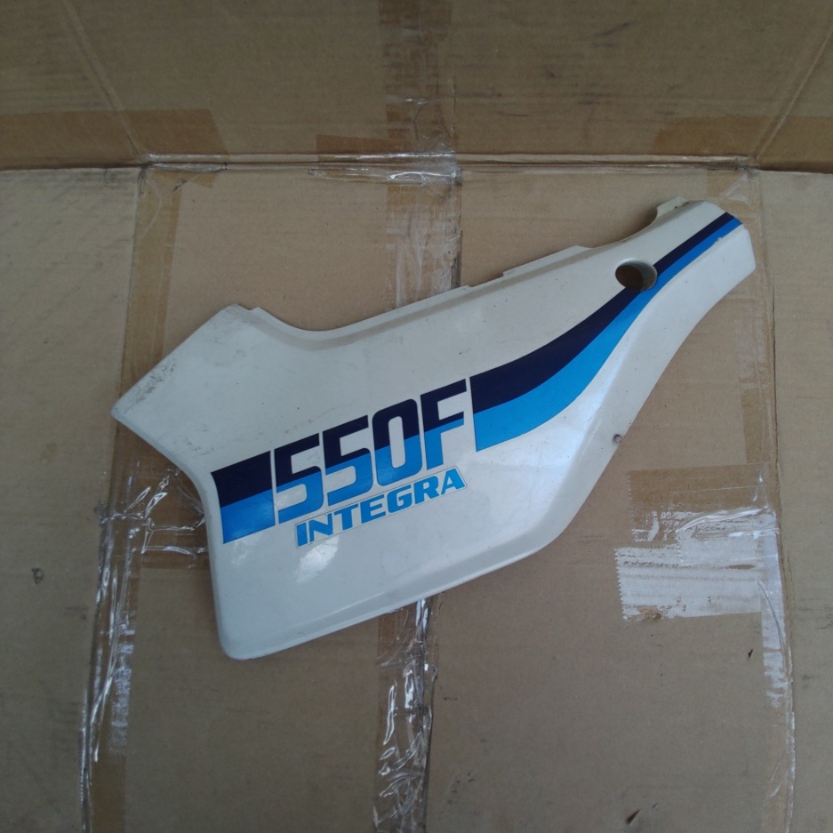 サイドカバー 純正 左側 CBX550F CBX550Fインテグラ ホンダ ジャンク品拍卖