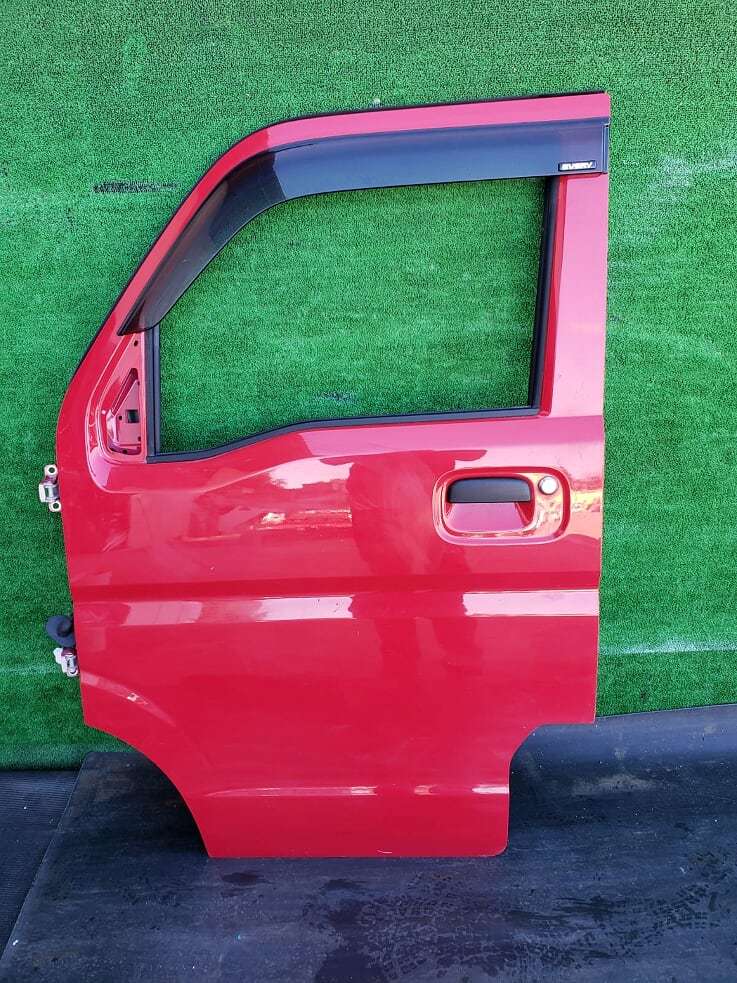 スズキ エブリイ DA17V フロントドア 左 (レッド)拍卖