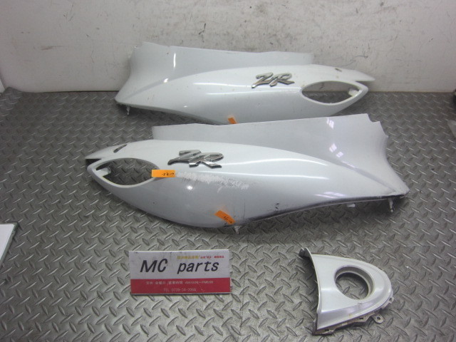 ヤマハ ジョグZR FI SA39J 純正 シートカウル左右 白 ホワイト 割れ有 EVO 拍卖