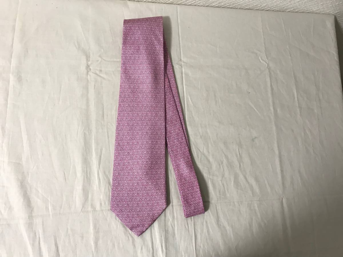 新品同様本物サルヴァトーレフェラガモガンチーニ柄シルクネクタイスーツビジネスメンズピンク旅行トラベル拍卖