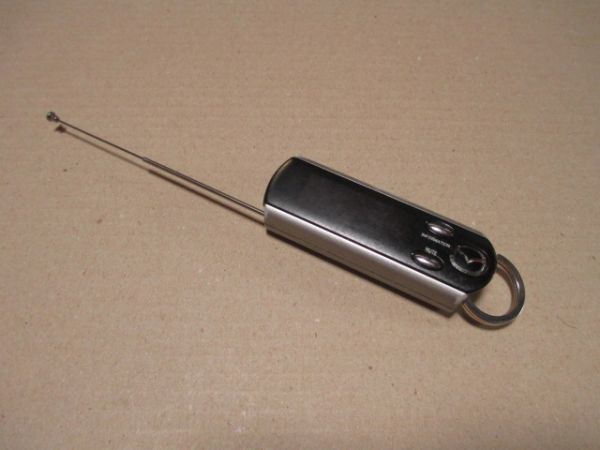 □マツダ 純正エンジンスターター用 リモコン(MRS-S500C) 動作未確認拍卖