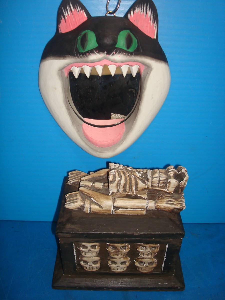 オモシログッズ ネコミラー+がい骨小物入れ 2点拍卖