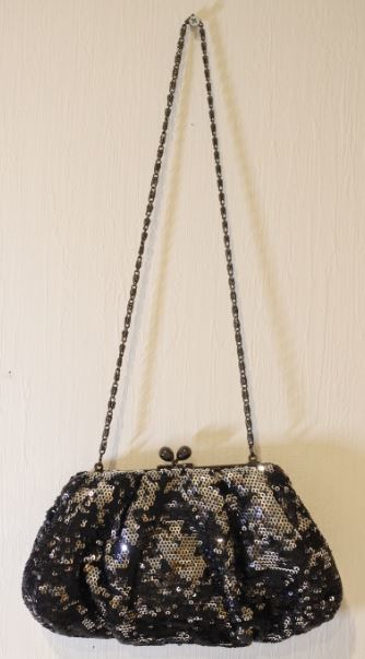 Olga Berg オルガバーグ ハンドバッグ チェーンバッグ パーティバッグ クラッチバッグ スパンコール ブラック 美品 ymdnrk k②h1207 拍卖