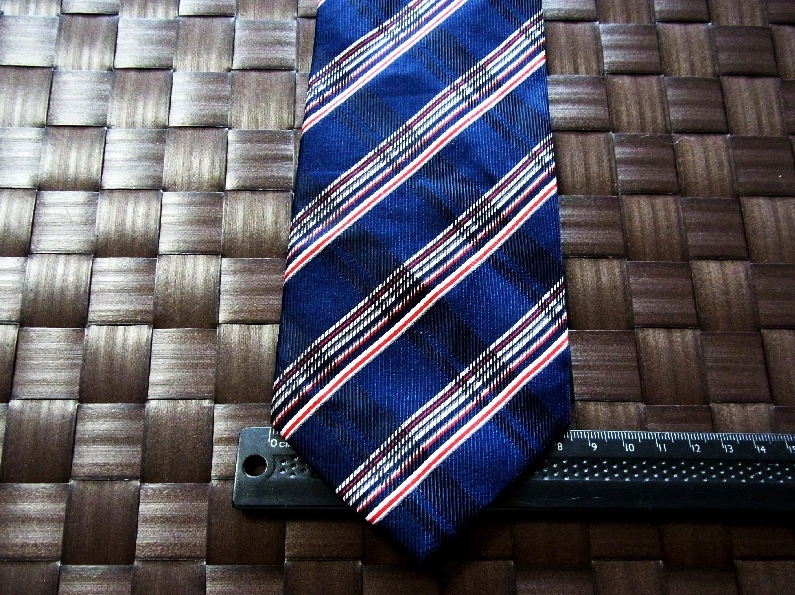 【特選】1716美品【人気の細ナロータイ】メイル&コー「MALE&Co.」(メール&コー)ネクタイ拍卖