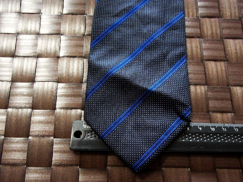 【特選】1707美品【人気の細ナロータイ】ヒルトン【HILTON】ネクタイ拍卖