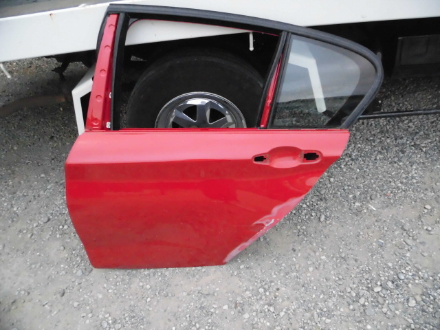 AM812 BMW F20 1シリーズ リアドア 左 赤拍卖